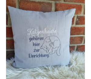 Stickdatei - Spruch "Katzenhaare gehören hier zur Einrichtung"